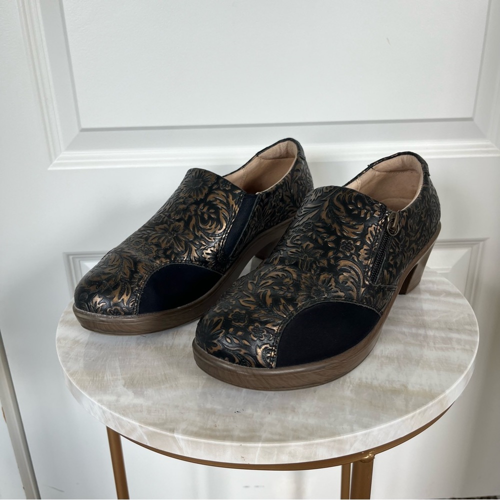 Alegria PG Lite WOMENS HAY-855 Clogs Brown Metallic Leather Slip On